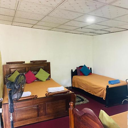 פולונרואה Malee Homestay מראה חיצוני תמונה