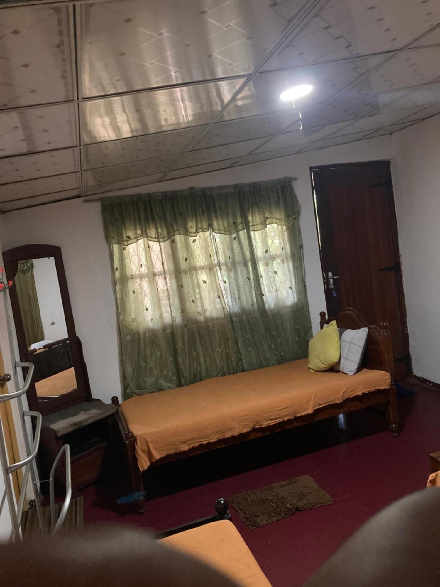 פולונרואה Malee Homestay מראה חיצוני תמונה