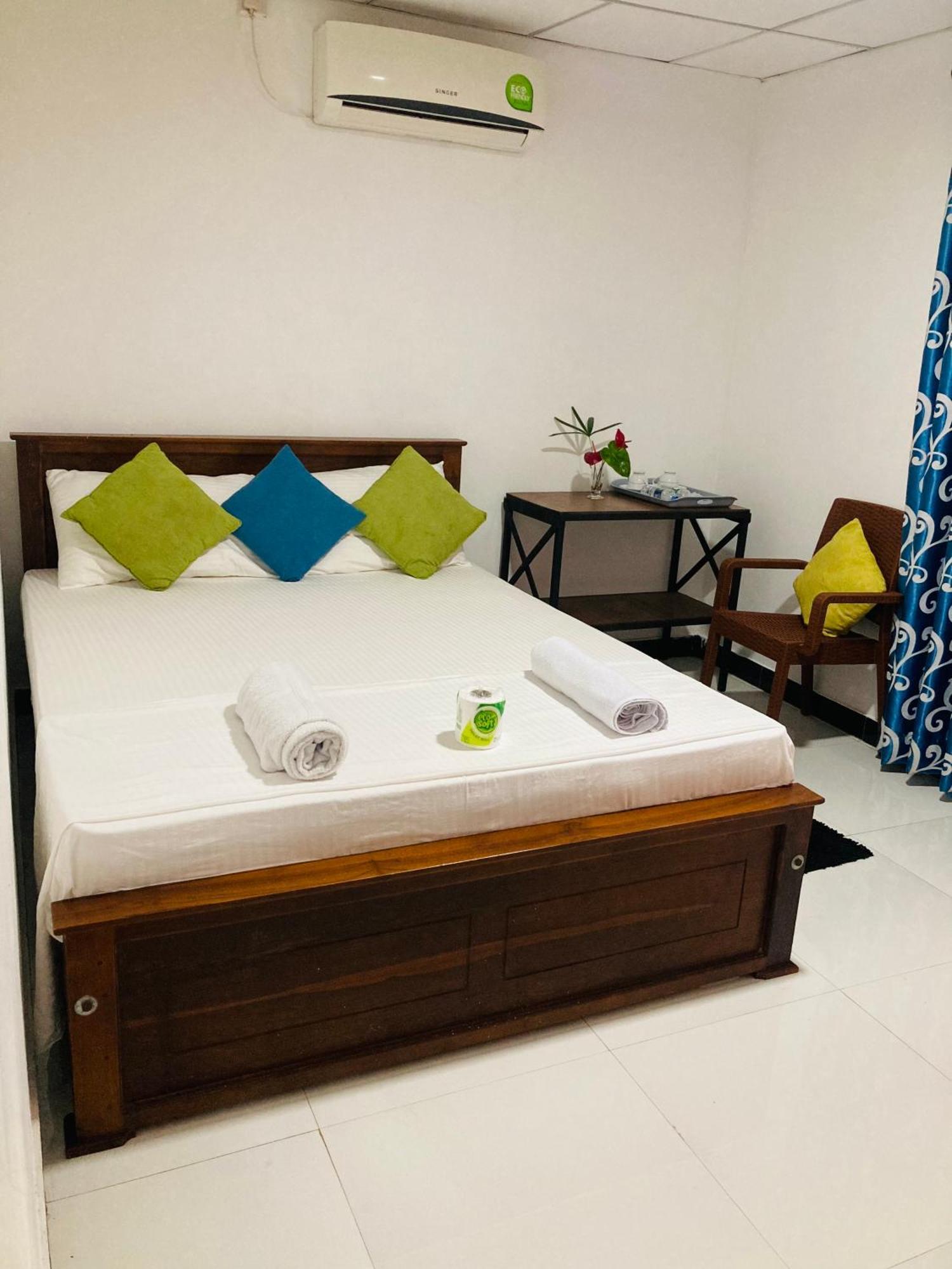 פולונרואה Malee Homestay מראה חיצוני תמונה