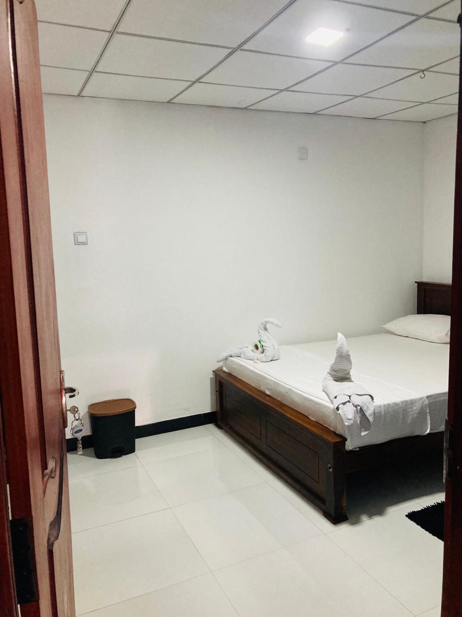פולונרואה Malee Homestay מראה חיצוני תמונה