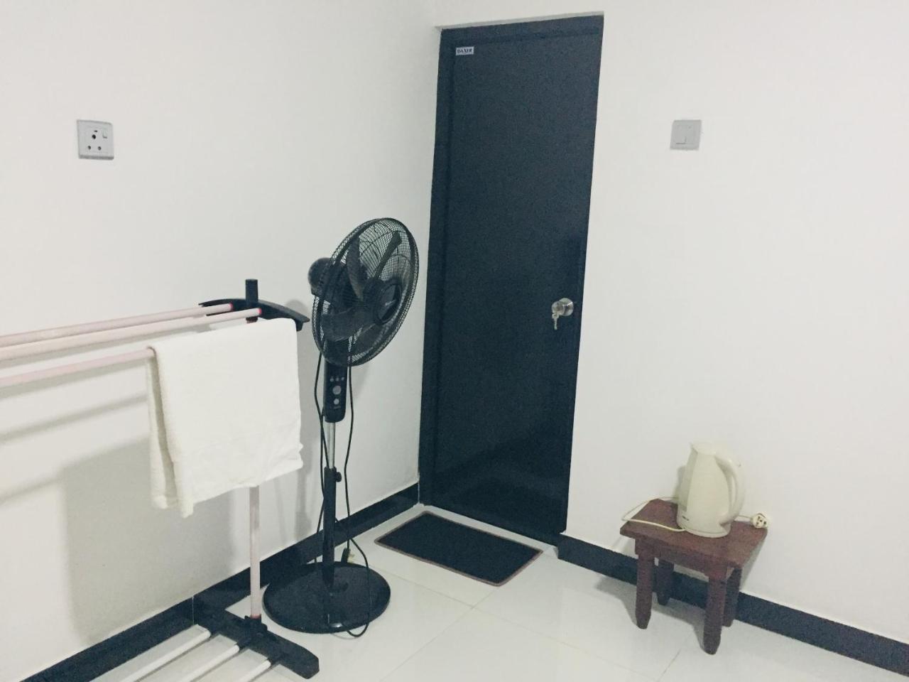 פולונרואה Malee Homestay מראה חיצוני תמונה