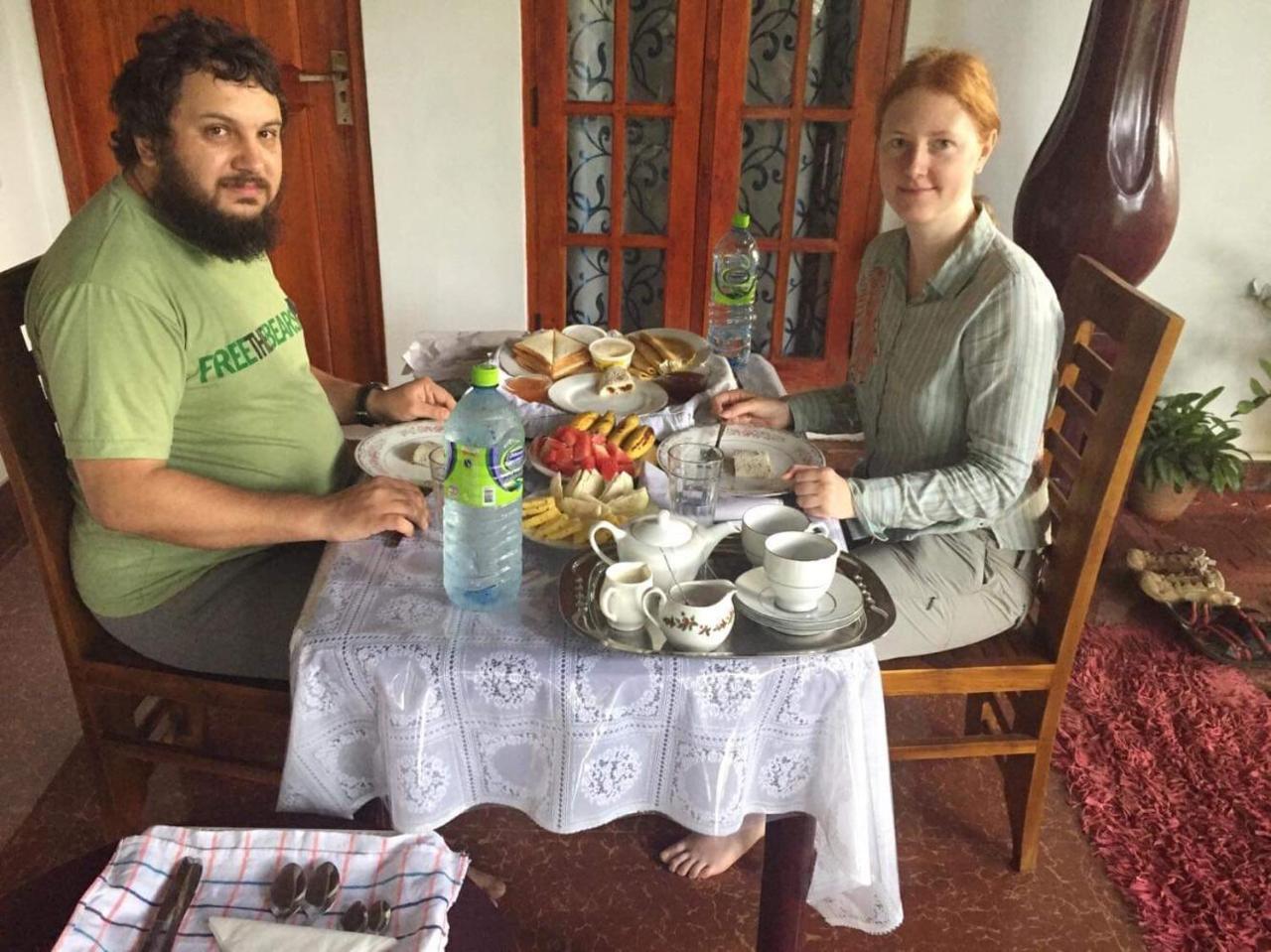 פולונרואה Malee Homestay מראה חיצוני תמונה
