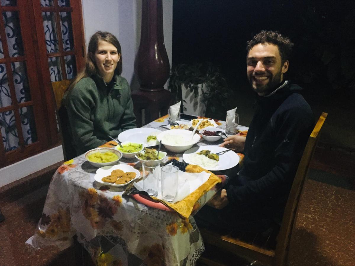 פולונרואה Malee Homestay מראה חיצוני תמונה